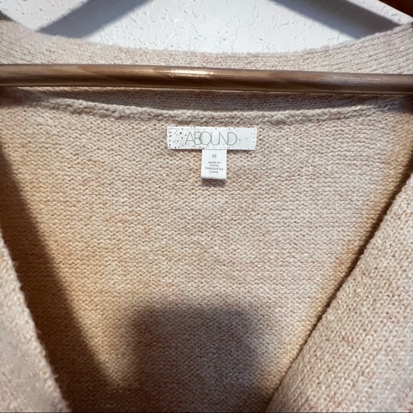 Cream button Cardigan - Picture 2 of 5